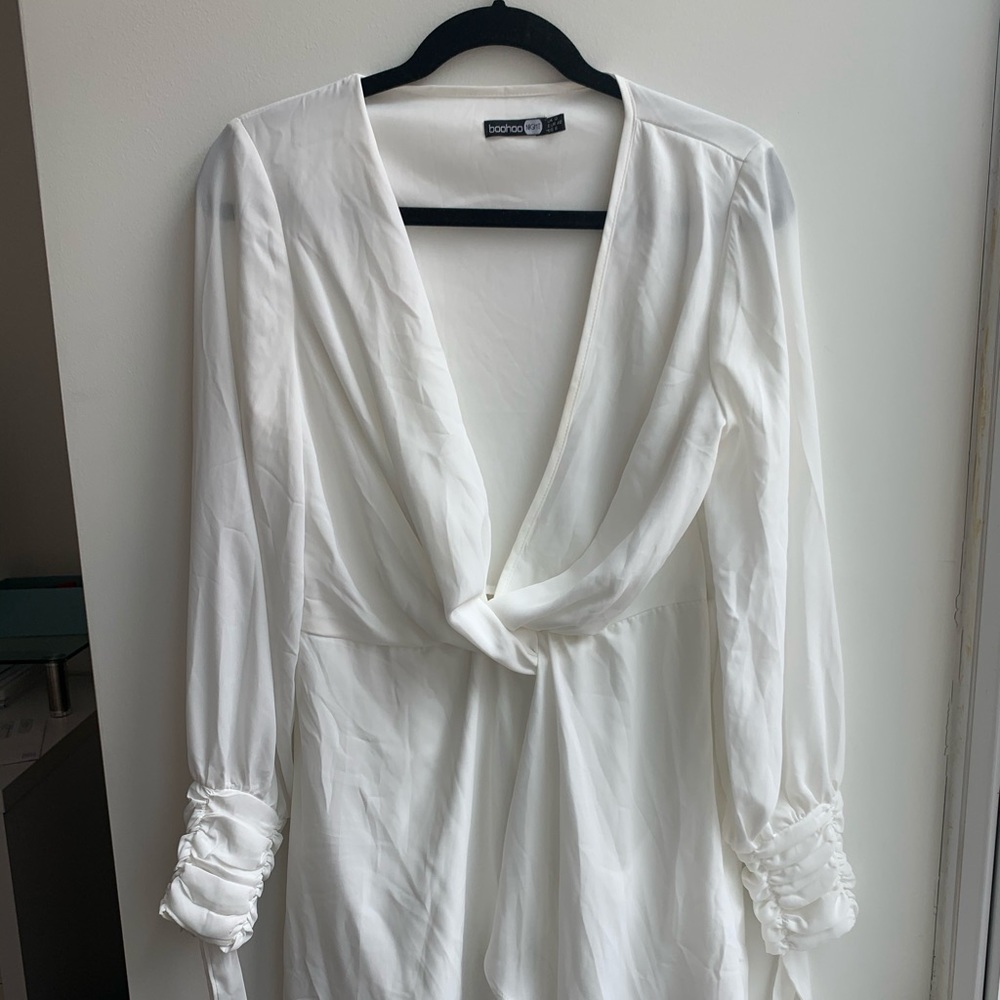 Boohoo Short White Dress with Long Sleeves